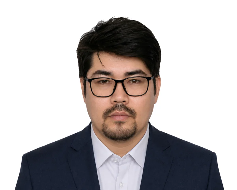 حیدر حیدری، لیسانس مدیریت تجارت
